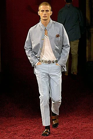 Look 16